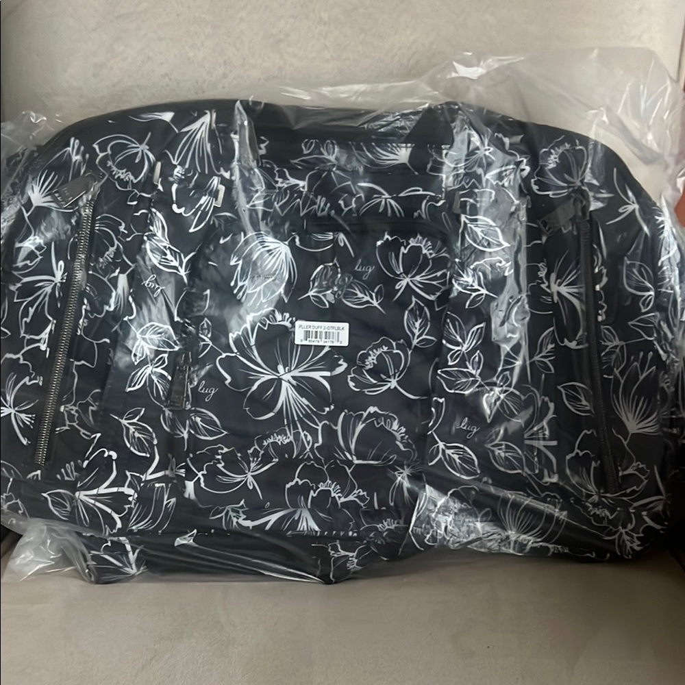 NWT Lug Propeller 2 Overnight Bag in Outline Floral Black